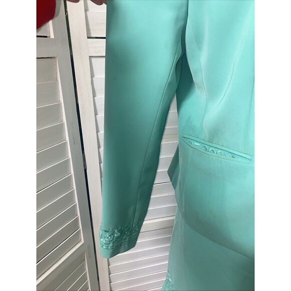 John Meyer Women’s 2 Piece Set Suit Jacket Skirt Sz 14 Green Pearl Rhinestone - Picture 5 of 13